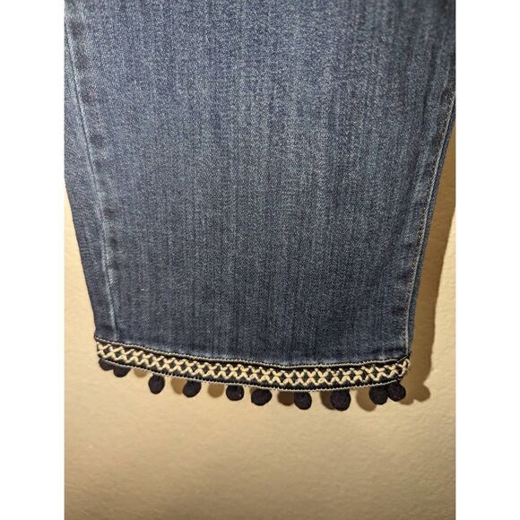 Women's Judy Blue Medium Wash Cropped Straight Fit Tassel Hem Jeans 1XL - Picture 12 of 16